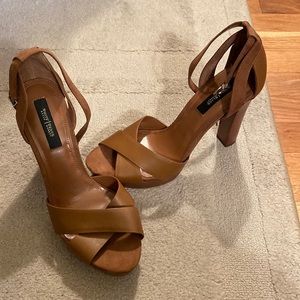 White House black market heels size 10